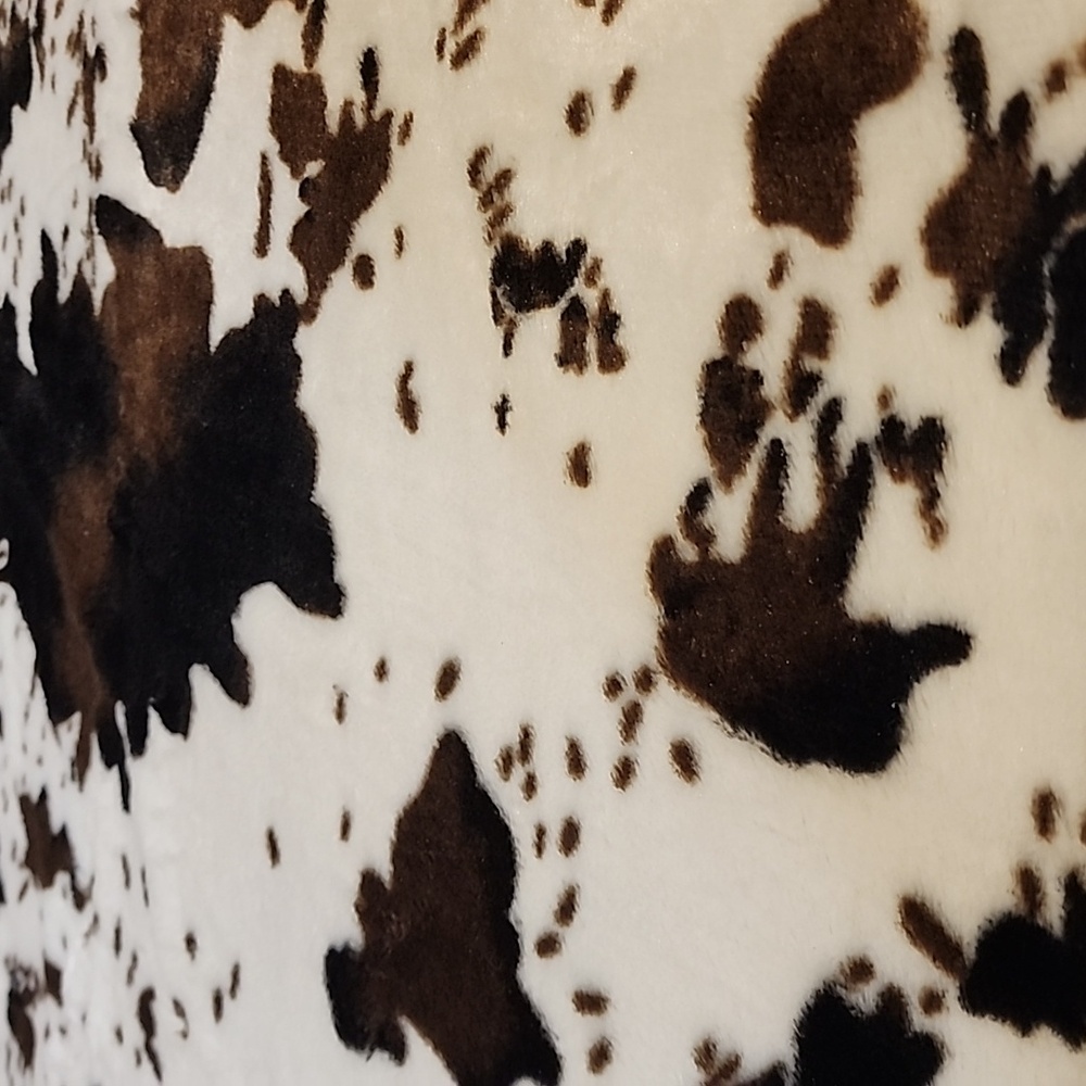 Nativo Cow Print Plush White Black Brown Print 49×60 Rug Bed Throw Western Decor - Picture 6 of 10